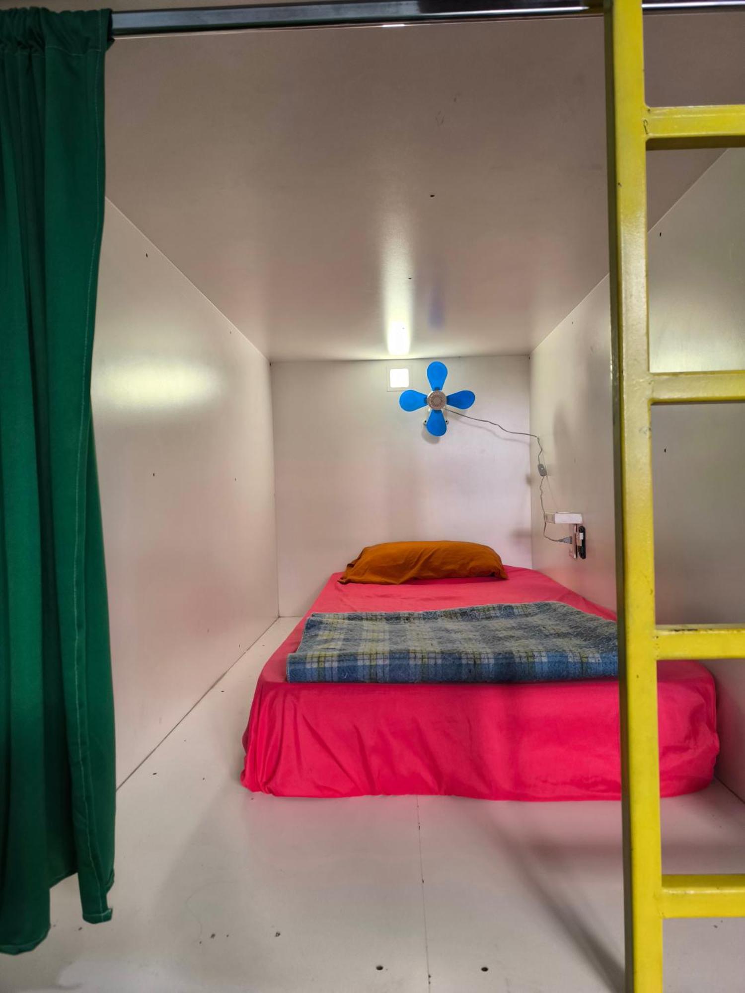 Karim Hostel Guatemala City Exterior photo
