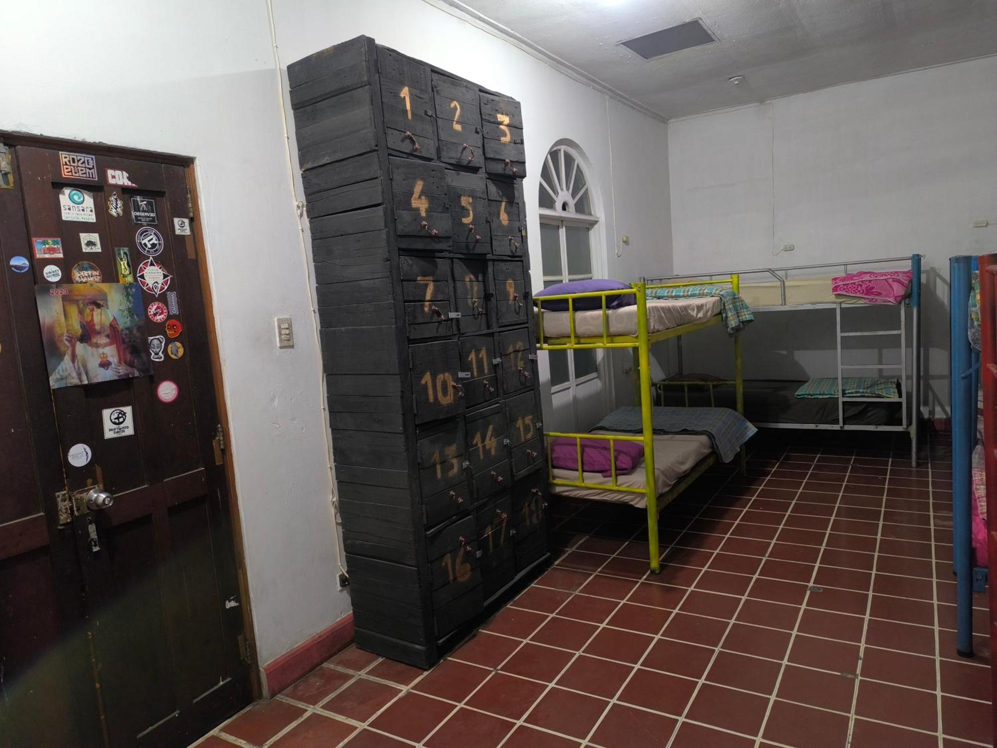 Karim Hostel Guatemala City Exterior photo