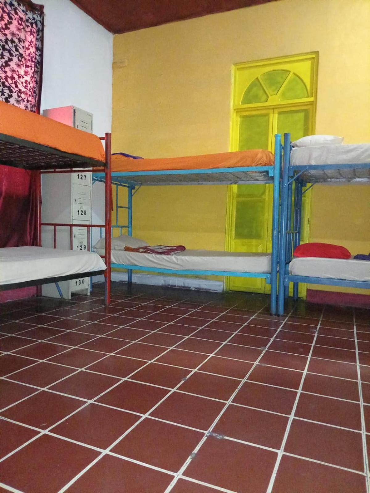 Karim Hostel Guatemala City Exterior photo