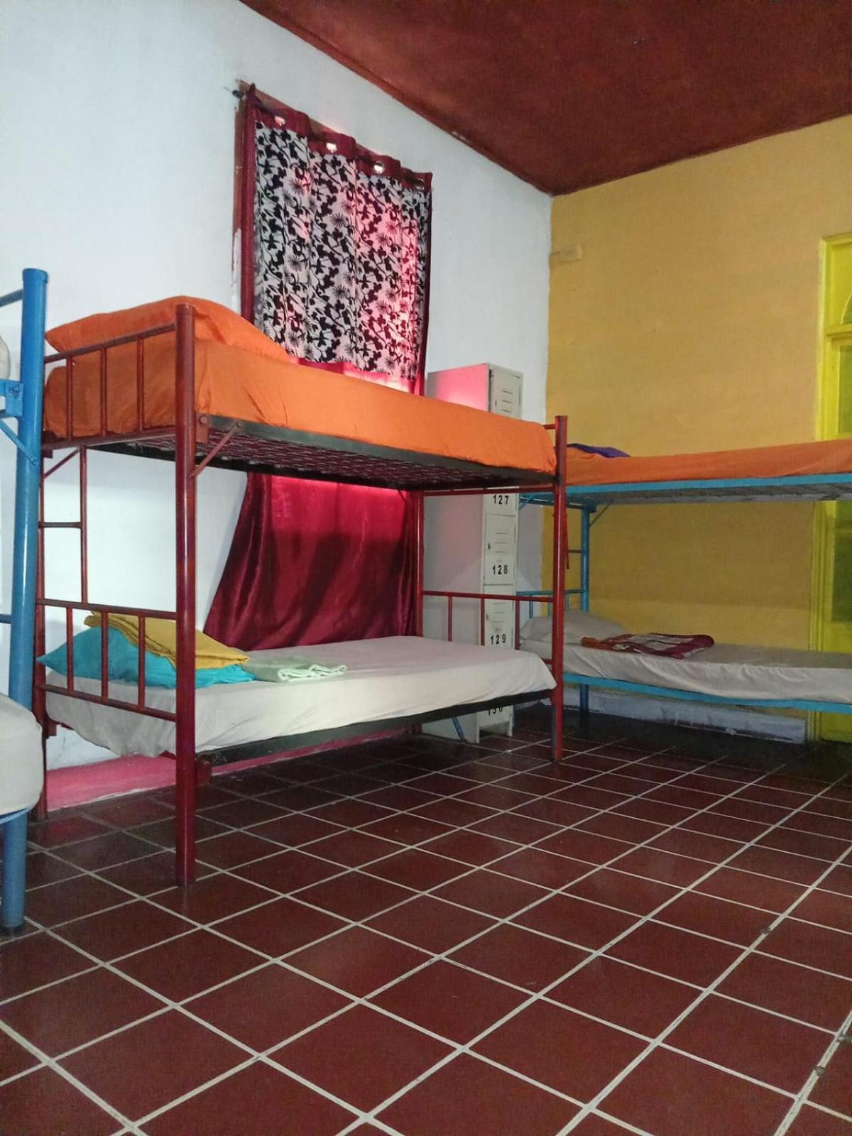Karim Hostel Guatemala City Exterior photo